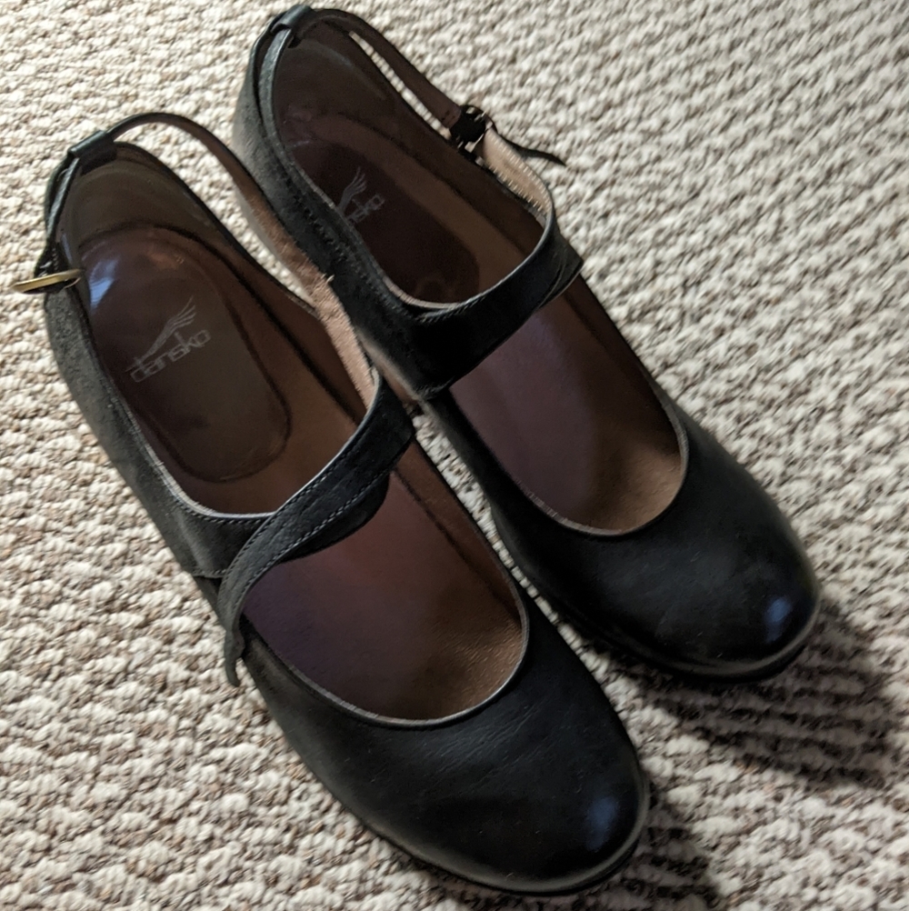 Dansko pumps black size EU 42 (actual US 11 1/4 for these)